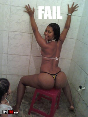 role-model-fail-pop-booty-shower-pose-kid.jpg