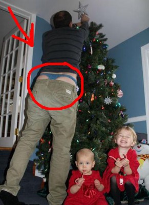 christmas-family-photo-fail-thong.jpg